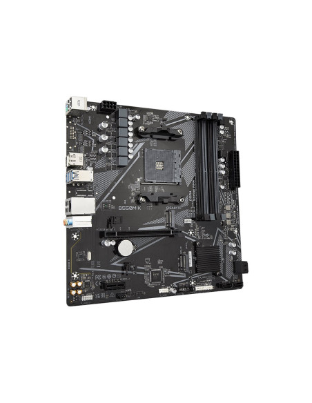 Gigabyte B550M K AM4 Micro-ATX pagrindinė plokštė – vaizdas kampu, kitas