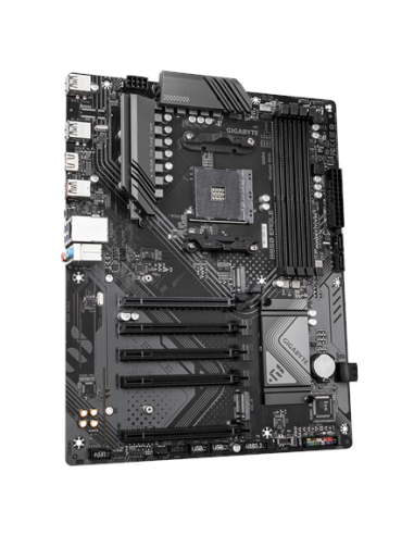 Gigabyte B550 EAGLE AM4 ATX pagrindinė plokštė – vaizdas kampu