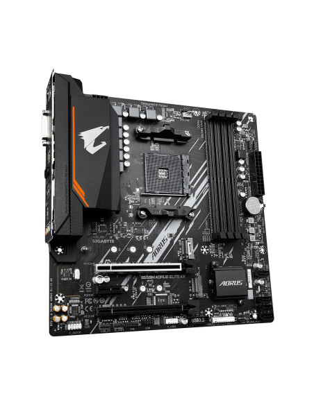 GIGABYTE B550M AORUS ELITE AX pagrindinė plokštė – plokštės vaizdas kampu