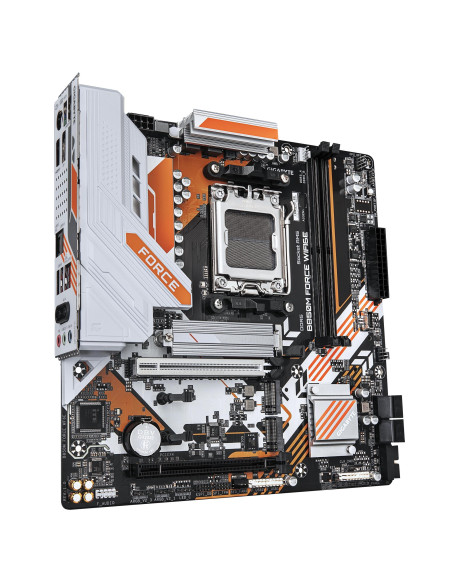 GIGABYTE B850M FORCE WF6E pagrindinė plokštė – plokštės vaizdas kampu