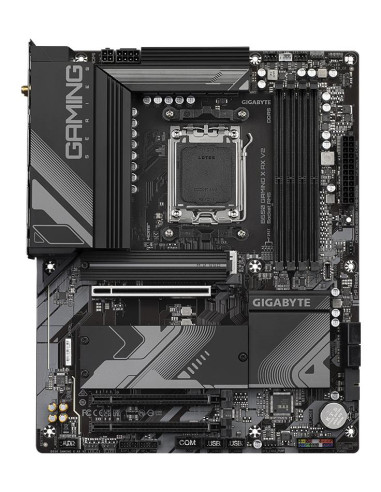 GIGABYTE B650 GAMING X AX V2 pagrindinė plokštė – vaizdas iš viršaus