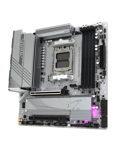 GIGABYTE B650M AORUS ELITE AX ICE pagrindinė plokštė – radiatoriai ir komponentai kampu