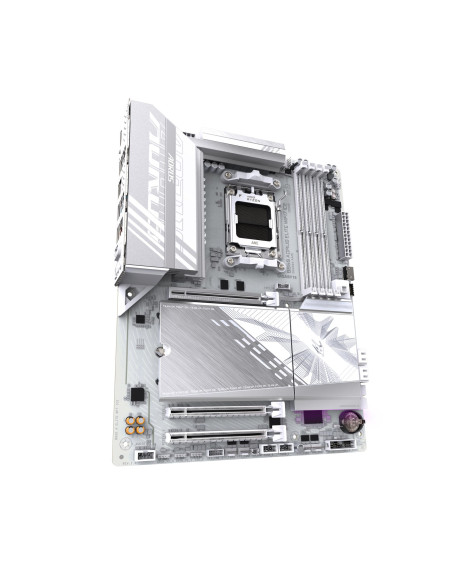 GIGABYTE B850 AORUS ELITE WIFI7 ICE pagrindinė plokštė – plokštės vaizdas kampu