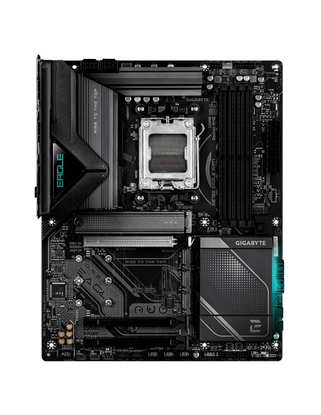 GIGABYTE X870E EAGLE WIFI7 pagrindinė plokštė – vaizdas iš viršaus
