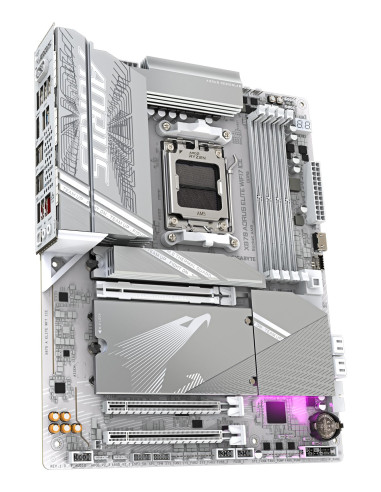 GIGABYTE X870 AORUS ELITE WIFI7 ICE pagrindinė plokštė – plokštės vaizdas iš kairės