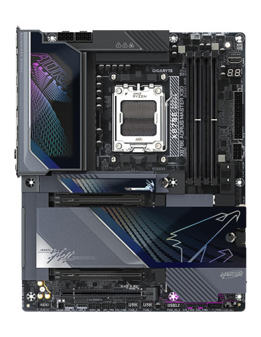 GIGABYTE X870E AORUS MASTER X pagrindinė plokštė – vaizdas iš viršaus