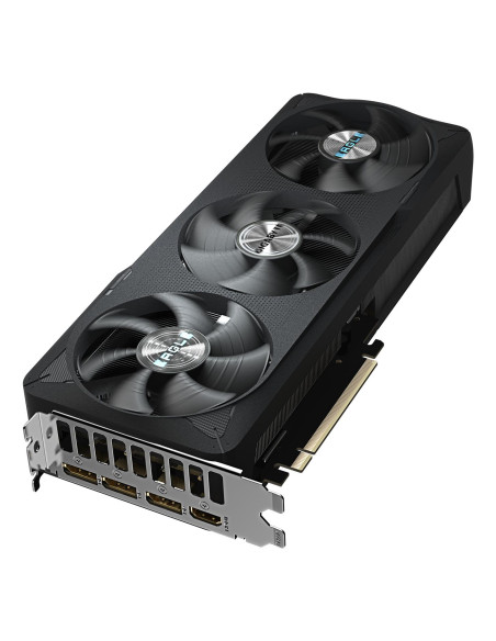 GIGABYTE GeForce RTX 5070 EAGLE OC 12GB vaizdo plokštė – aušinimo sistemos vaizdas kampu
