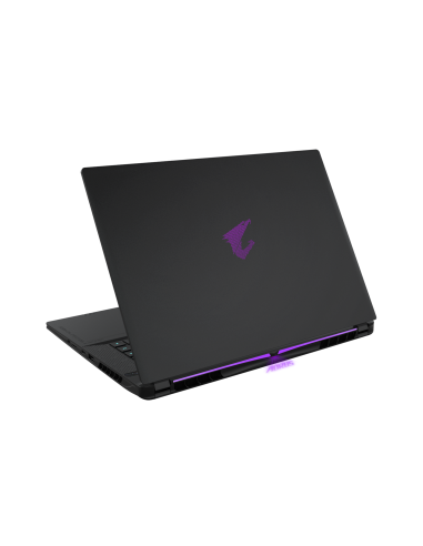GIGABYTE AORUS MASTER 16 RTX 5090 nešiojamas žaidimų kompiuteris – uždarytas korpusas ir galinis dangtis